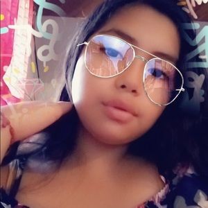 Meet your Posher, Joselin